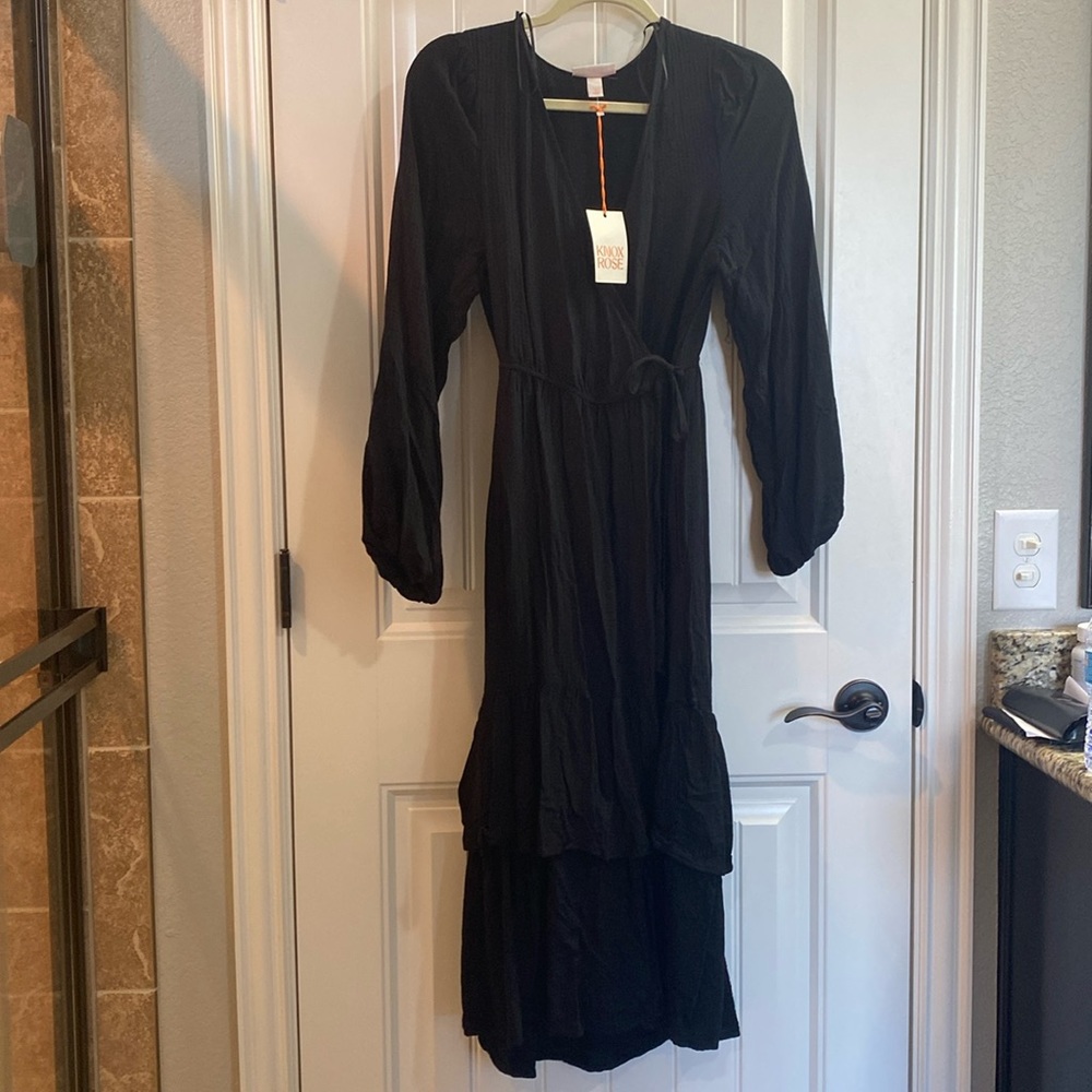 Women’s Black mid length dress - S